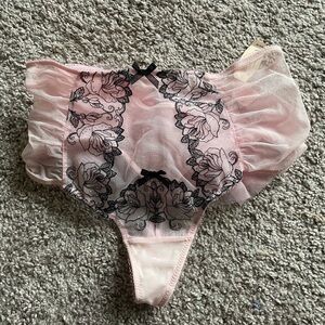 NWT Victoria’s Secret Dream Angels pink thong panty size S